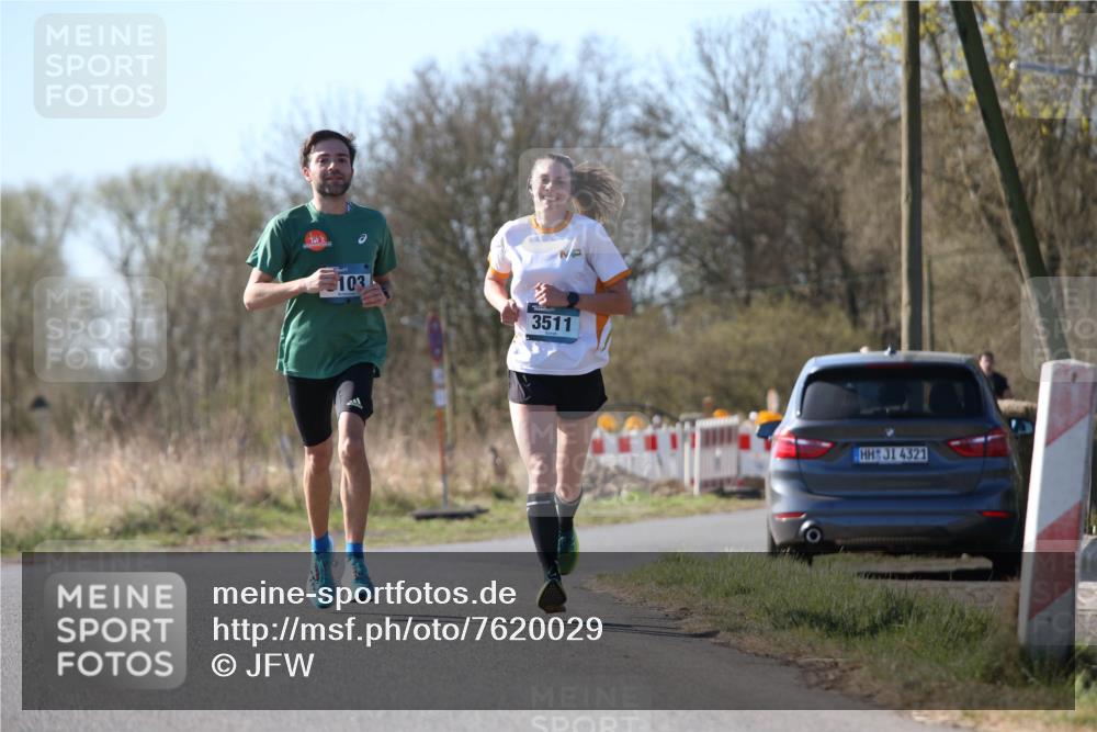 06.04.2025 - 44. Internationalen Wilhelmsburger Insellauf Jannik Wohlers http://msf.ph/oto/7620029 06.04.2025 10:05:27 Laufen 103, 3511, 4321 meine-sportfotos.de