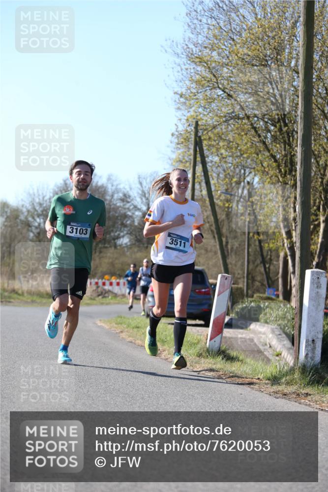 06.04.2025 - 44. Internationalen Wilhelmsburger Insellauf Jannik Wohlers http://msf.ph/oto/7620053 06.04.2025 10:05:29 Laufen 3103, 3511 meine-sportfotos.de