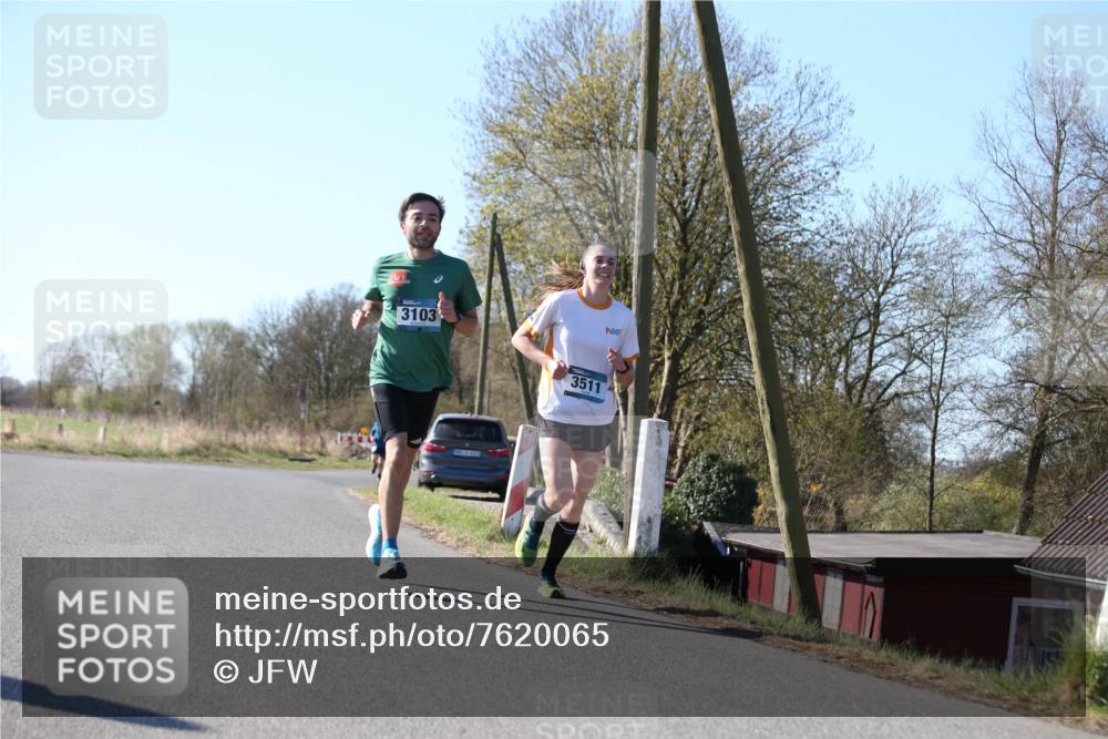 06.04.2025 - 44. Internationalen Wilhelmsburger Insellauf Jannik Wohlers http://msf.ph/oto/7620065 06.04.2025 10:05:30 Laufen 3103, 3511 meine-sportfotos.de