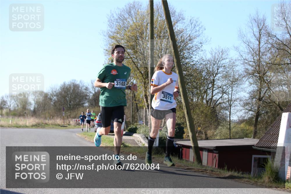 06.04.2025 - 44. Internationalen Wilhelmsburger Insellauf Jannik Wohlers http://msf.ph/oto/7620084 06.04.2025 10:05:30 Laufen 3103, 3511 meine-sportfotos.de
