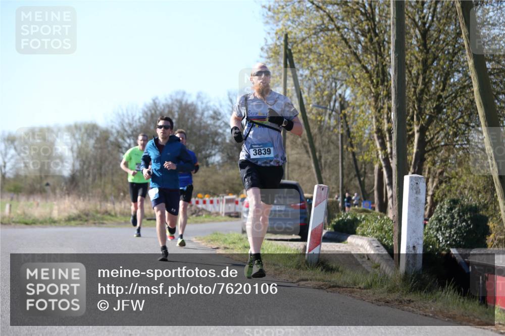 06.04.2025 - 44. Internationalen Wilhelmsburger Insellauf Jannik Wohlers http://msf.ph/oto/7620106 06.04.2025 10:05:39 Laufen 3839 meine-sportfotos.de