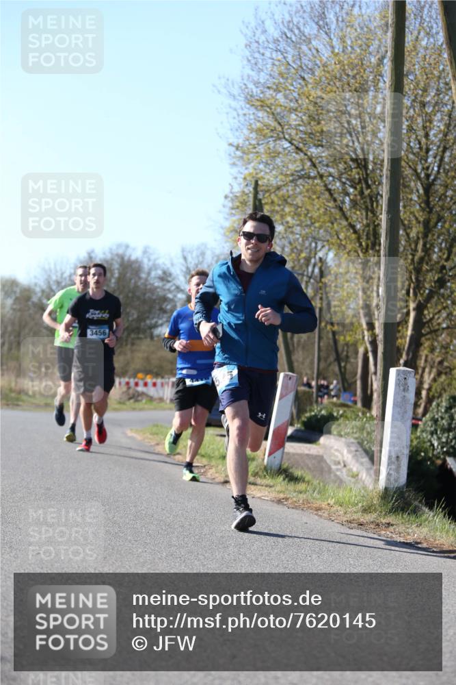 06.04.2025 - 44. Internationalen Wilhelmsburger Insellauf Jannik Wohlers http://msf.ph/oto/7620145 06.04.2025 10:05:41 Laufen 3456 meine-sportfotos.de
