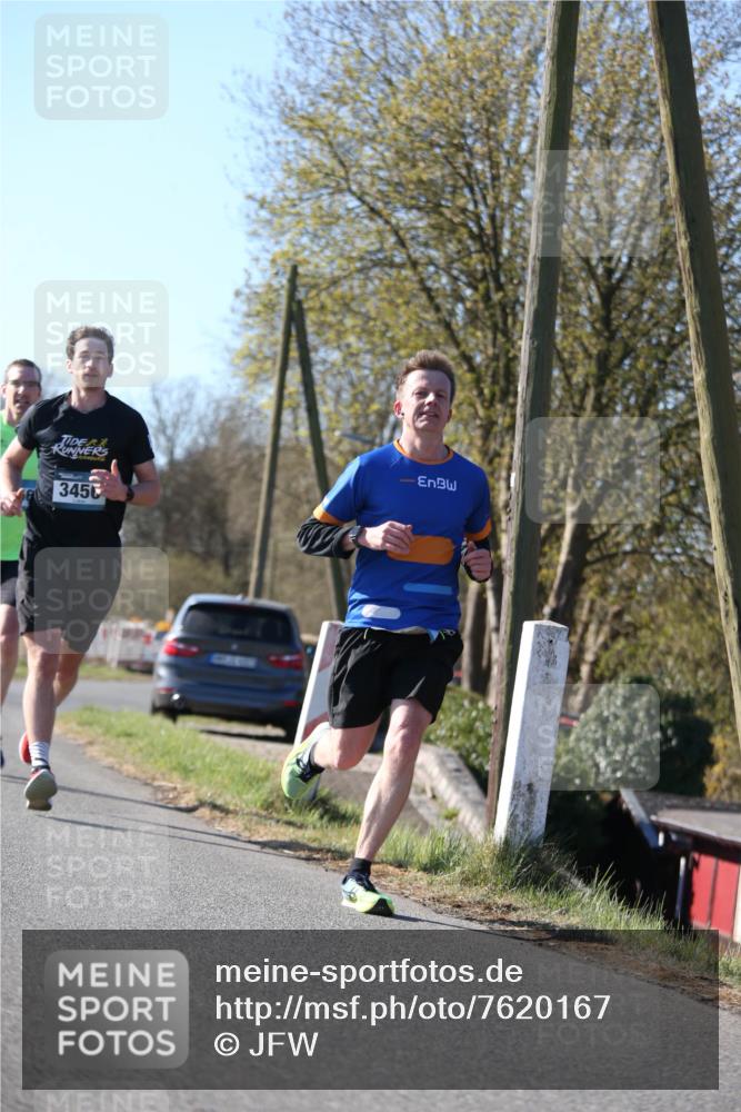 06.04.2025 - 44. Internationalen Wilhelmsburger Insellauf Jannik Wohlers http://msf.ph/oto/7620167 06.04.2025 10:05:42 Laufen 3450 meine-sportfotos.de