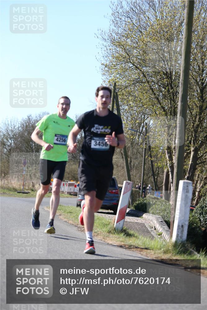 06.04.2025 - 44. Internationalen Wilhelmsburger Insellauf Jannik Wohlers http://msf.ph/oto/7620174 06.04.2025 10:05:43 Laufen 4256, 3456 meine-sportfotos.de