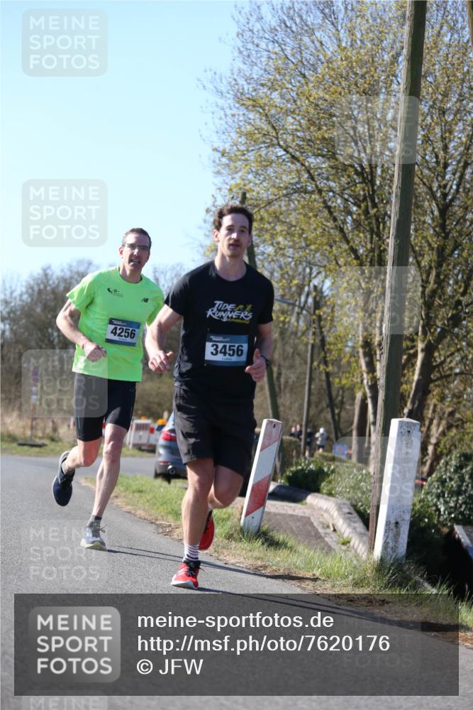06.04.2025 - 44. Internationalen Wilhelmsburger Insellauf Jannik Wohlers http://msf.ph/oto/7620176 06.04.2025 10:05:43 Laufen 5, 10, 4256, 3456 meine-sportfotos.de