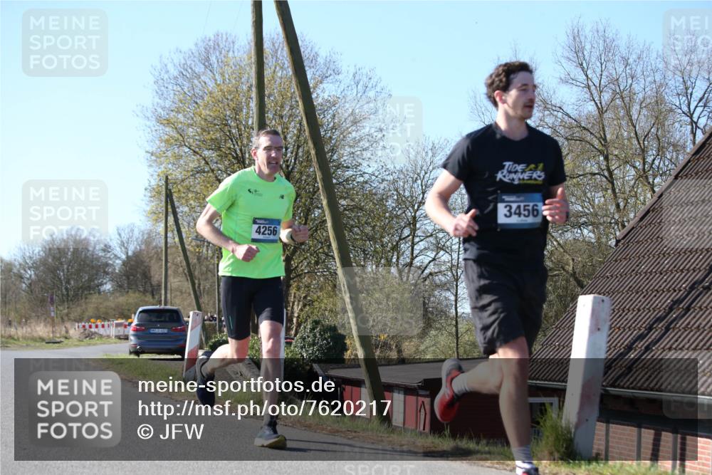 06.04.2025 - 44. Internationalen Wilhelmsburger Insellauf Jannik Wohlers http://msf.ph/oto/7620217 06.04.2025 10:05:45 Laufen 31, 4323, 4256, 3456 meine-sportfotos.de