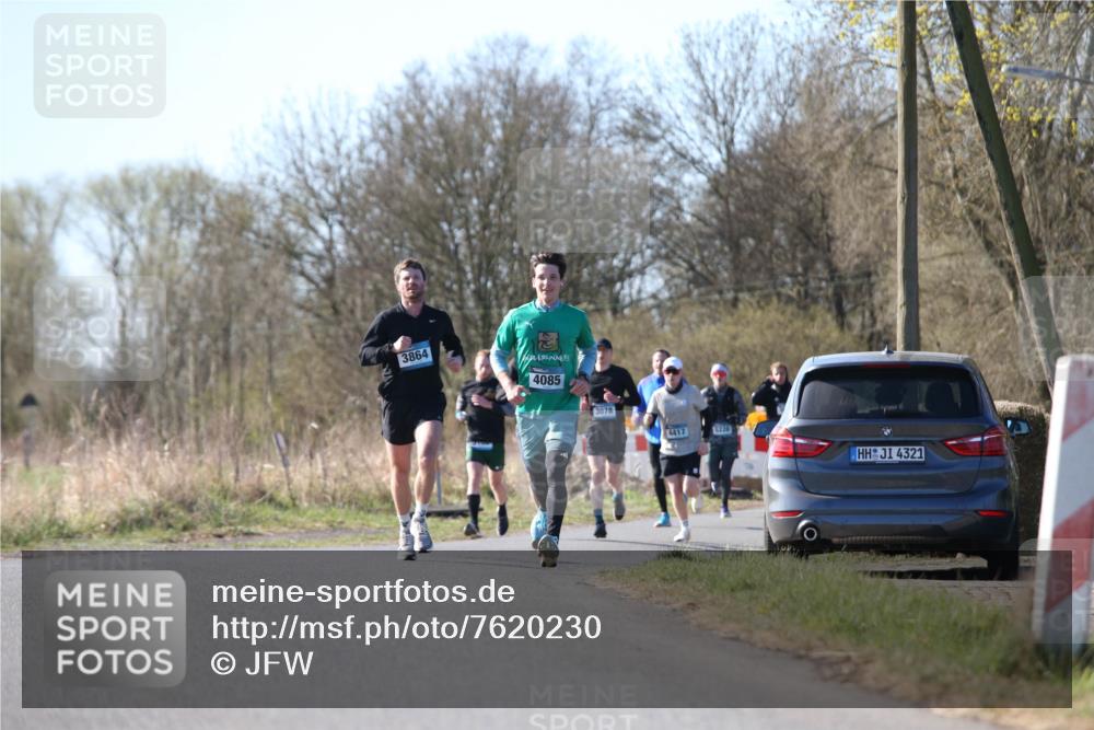 06.04.2025 - 44. Internationalen Wilhelmsburger Insellauf Jannik Wohlers http://msf.ph/oto/7620230 06.04.2025 10:05:59 Laufen 3864, 4085, 3078, 4417, 5226, 4321 meine-sportfotos.de