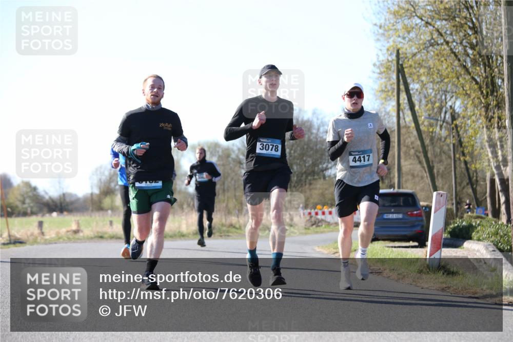 06.04.2025 - 44. Internationalen Wilhelmsburger Insellauf Jannik Wohlers http://msf.ph/oto/7620306 06.04.2025 10:06:10 Laufen 3078, 4417 meine-sportfotos.de