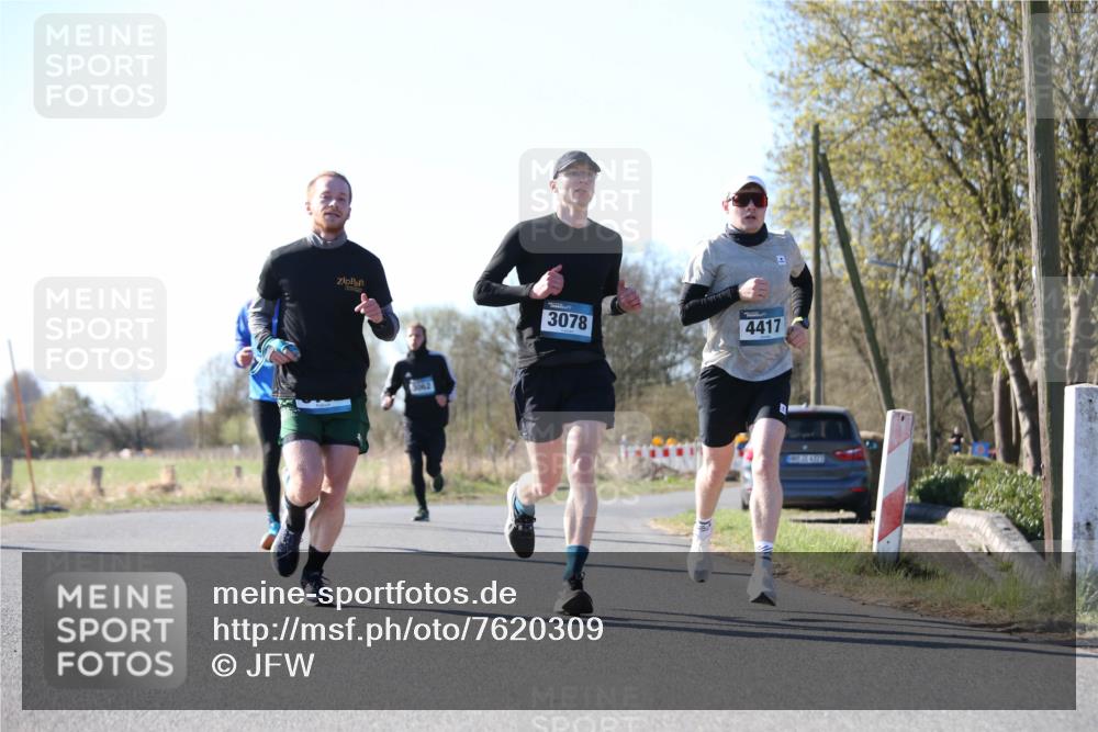06.04.2025 - 44. Internationalen Wilhelmsburger Insellauf Jannik Wohlers http://msf.ph/oto/7620309 06.04.2025 10:06:10 Laufen 3078, 4417 meine-sportfotos.de