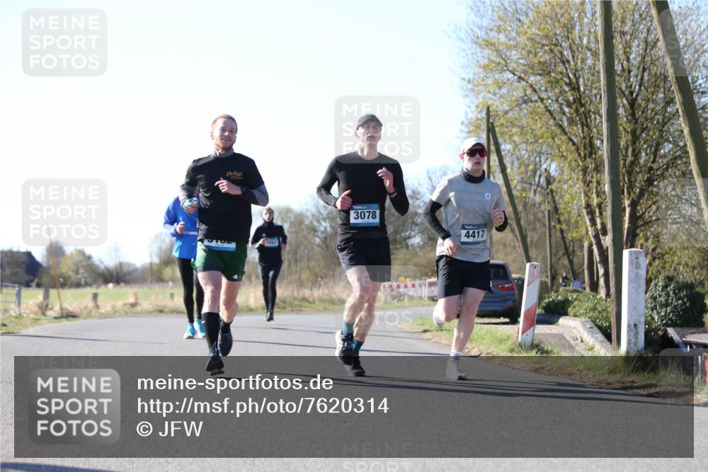 06.04.2025 - 44. Internationalen Wilhelmsburger Insellauf Jannik Wohlers http://msf.ph/oto/7620314 06.04.2025 10:06:10 Laufen 3078, 4417, 4 meine-sportfotos.de