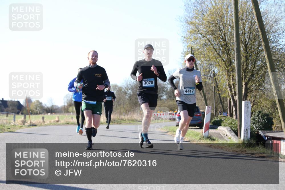 06.04.2025 - 44. Internationalen Wilhelmsburger Insellauf Jannik Wohlers http://msf.ph/oto/7620316 06.04.2025 10:06:10 Laufen 3078, 4417 meine-sportfotos.de