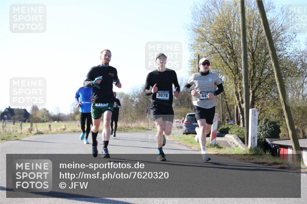 06.04.2025 - 44. Internationalen Wilhelmsburger Insellauf Jannik Wohlers http://msf.ph/oto/7620320 06.04.2025 10:06:11 Laufen 3078, 44 meine-sportfotos.de