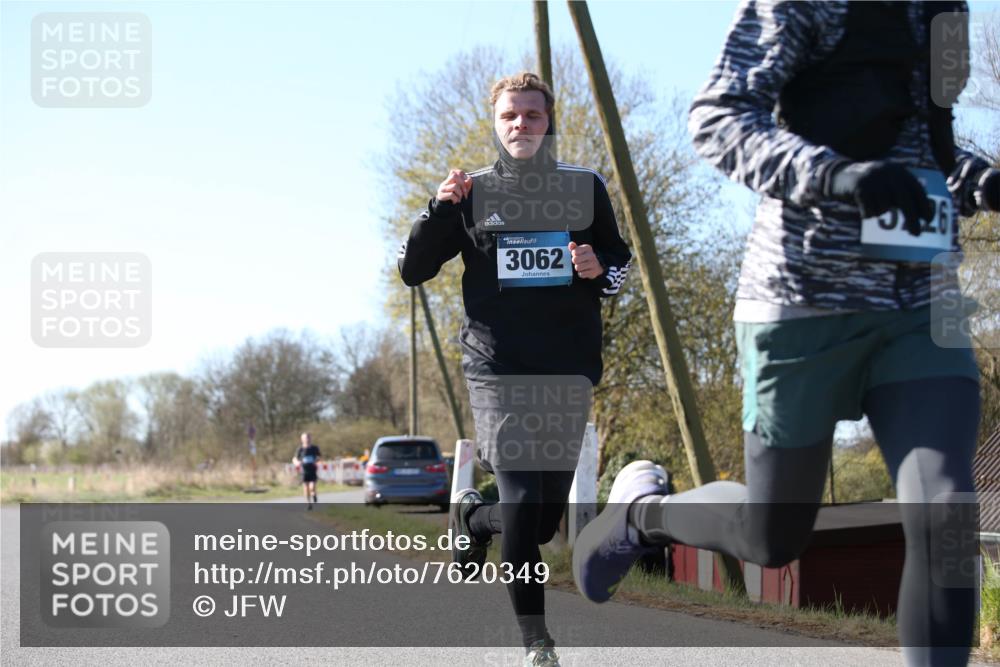 06.04.2025 - 44. Internationalen Wilhelmsburger Insellauf Jannik Wohlers http://msf.ph/oto/7620349 06.04.2025 10:06:16 Laufen 44, 3062, 26 meine-sportfotos.de