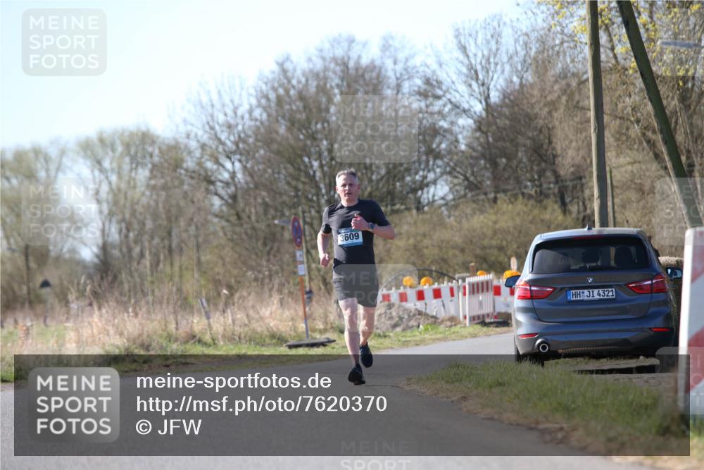 06.04.2025 - 44. Internationalen Wilhelmsburger Insellauf Jannik Wohlers http://msf.ph/oto/7620370 06.04.2025 10:06:19 Laufen 3609, 4321 meine-sportfotos.de