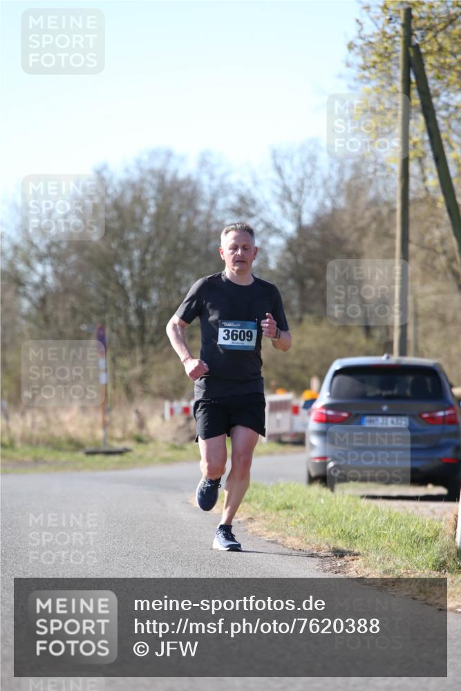 06.04.2025 - 44. Internationalen Wilhelmsburger Insellauf Jannik Wohlers http://msf.ph/oto/7620388 06.04.2025 10:06:22 Laufen 3609 meine-sportfotos.de