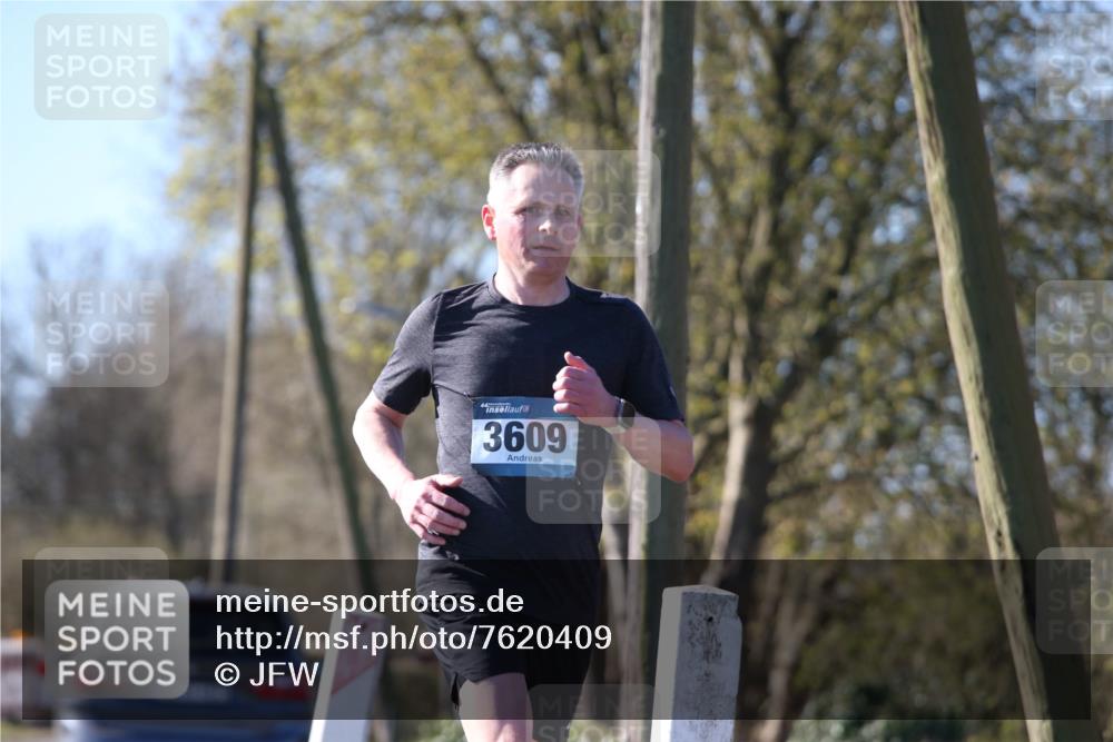 06.04.2025 - 44. Internationalen Wilhelmsburger Insellauf Jannik Wohlers http://msf.ph/oto/7620409 06.04.2025 10:06:24 Laufen 3609 meine-sportfotos.de