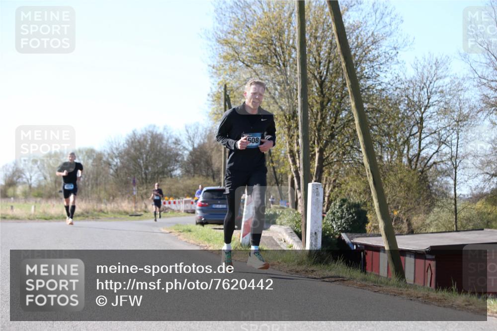 06.04.2025 - 44. Internationalen Wilhelmsburger Insellauf Jannik Wohlers http://msf.ph/oto/7620442 06.04.2025 10:06:38 Laufen 608 meine-sportfotos.de