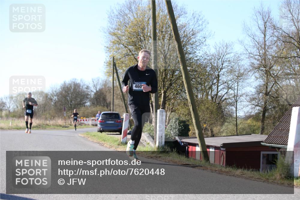 06.04.2025 - 44. Internationalen Wilhelmsburger Insellauf Jannik Wohlers http://msf.ph/oto/7620448 06.04.2025 10:06:39 Laufen 460 meine-sportfotos.de