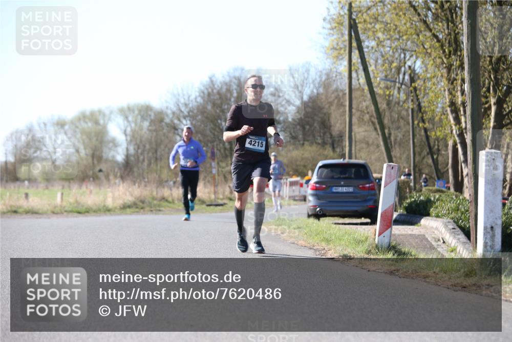 06.04.2025 - 44. Internationalen Wilhelmsburger Insellauf Jannik Wohlers http://msf.ph/oto/7620486 06.04.2025 10:06:47 Laufen 4215, 31, 4323 meine-sportfotos.de