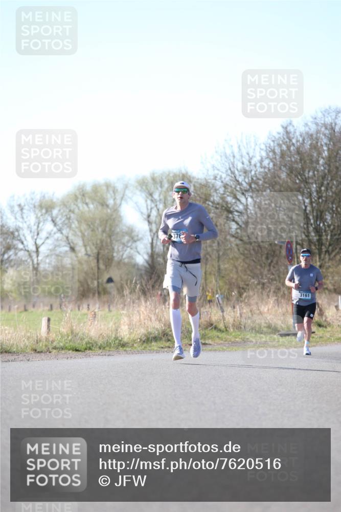 06.04.2025 - 44. Internationalen Wilhelmsburger Insellauf Jannik Wohlers http://msf.ph/oto/7620516 06.04.2025 10:06:54 Laufen 376, 3161 meine-sportfotos.de
