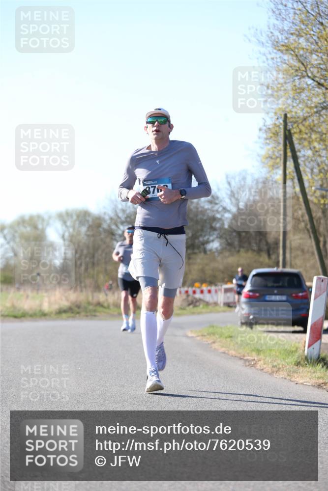 06.04.2025 - 44. Internationalen Wilhelmsburger Insellauf Jannik Wohlers http://msf.ph/oto/7620539 06.04.2025 10:06:59 Laufen  meine-sportfotos.de
