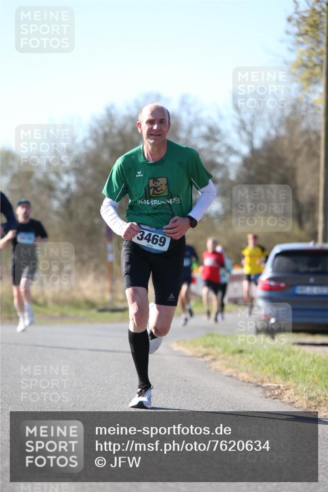 06.04.2025 - 44. Internationalen Wilhelmsburger Insellauf Jannik Wohlers http://msf.ph/oto/7620634 06.04.2025 10:07:39 Laufen 3469 meine-sportfotos.de