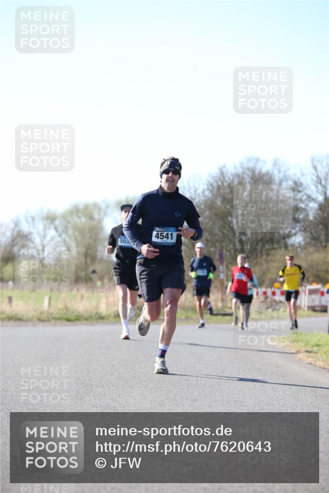 06.04.2025 - 44. Internationalen Wilhelmsburger Insellauf Jannik Wohlers http://msf.ph/oto/7620643 06.04.2025 10:07:41 Laufen 503, 4541 meine-sportfotos.de