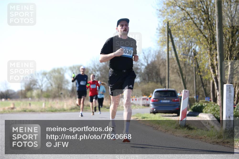 06.04.2025 - 44. Internationalen Wilhelmsburger Insellauf Jannik Wohlers http://msf.ph/oto/7620668 06.04.2025 10:07:45 Laufen 5030 meine-sportfotos.de