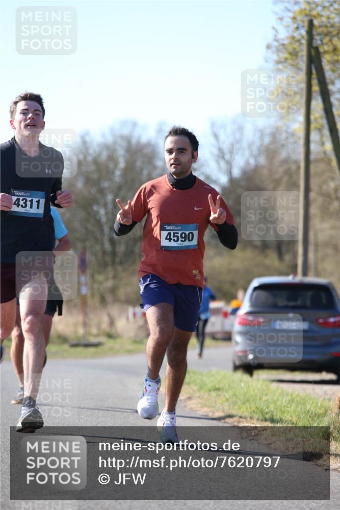 06.04.2025 - 44. Internationalen Wilhelmsburger Insellauf Jannik Wohlers http://msf.ph/oto/7620797 06.04.2025 10:08:03 Laufen 4311, 4590 meine-sportfotos.de