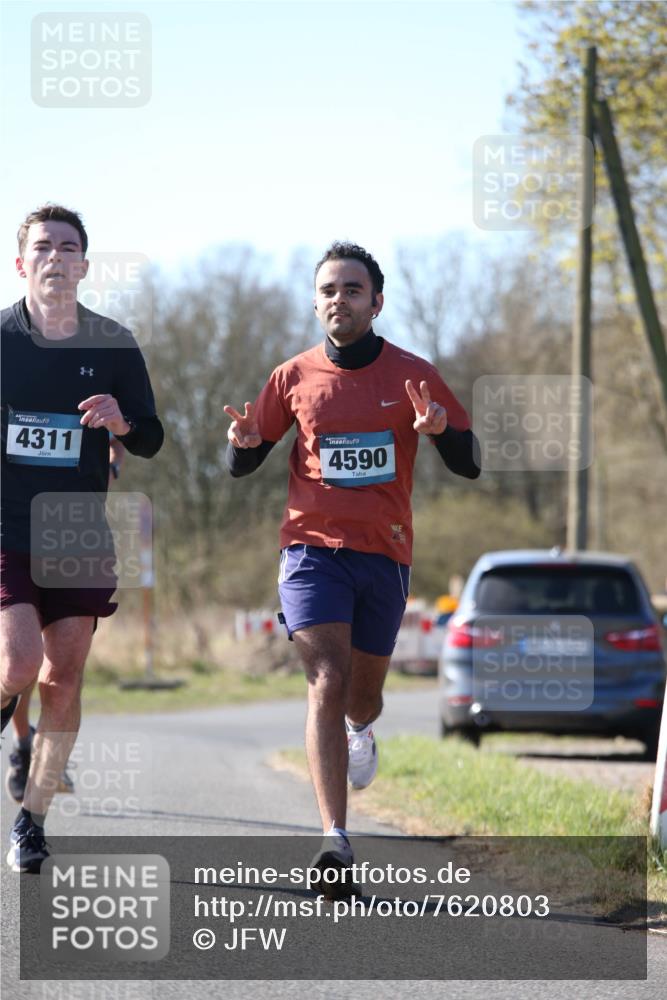 06.04.2025 - 44. Internationalen Wilhelmsburger Insellauf Jannik Wohlers http://msf.ph/oto/7620803 06.04.2025 10:08:03 Laufen 4311, 4590 meine-sportfotos.de