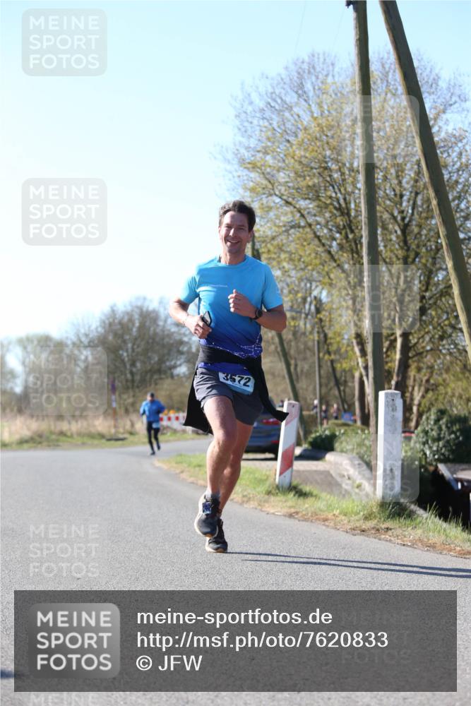 06.04.2025 - 44. Internationalen Wilhelmsburger Insellauf Jannik Wohlers http://msf.ph/oto/7620833 06.04.2025 10:08:06 Laufen 3572 meine-sportfotos.de