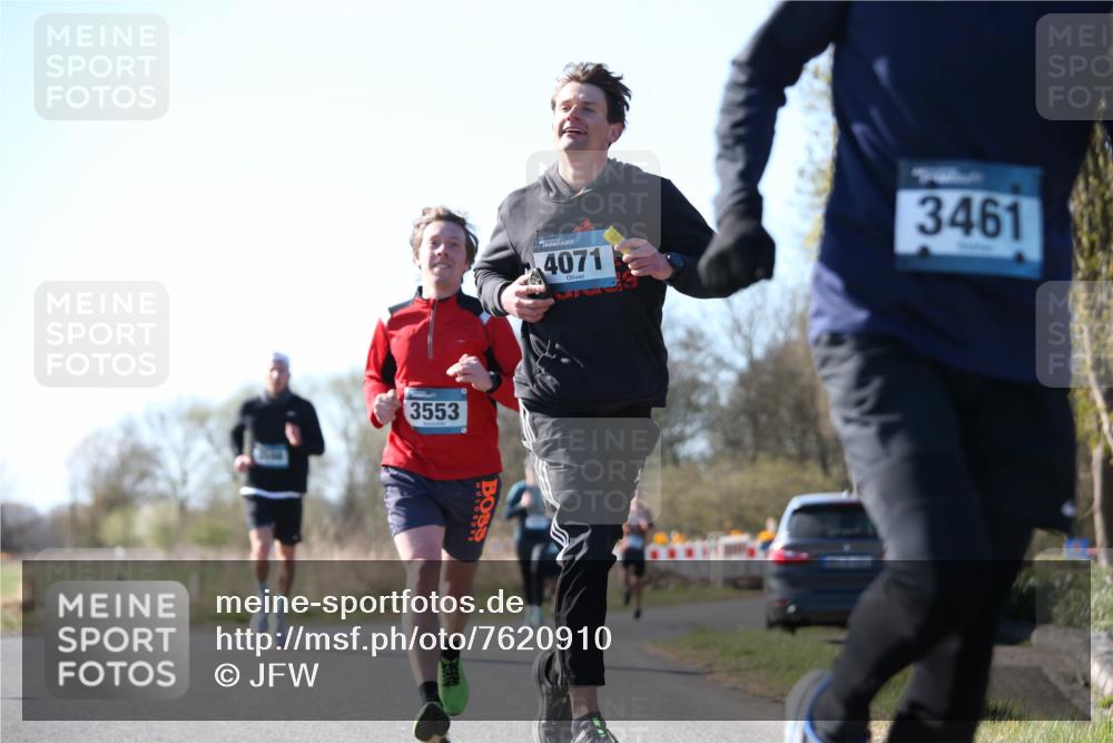 06.04.2025 - 44. Internationalen Wilhelmsburger Insellauf Jannik Wohlers http://msf.ph/oto/7620910 06.04.2025 10:08:27 Laufen 3553, 4071, 3461 meine-sportfotos.de