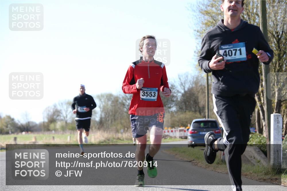 06.04.2025 - 44. Internationalen Wilhelmsburger Insellauf Jannik Wohlers http://msf.ph/oto/7620914 06.04.2025 10:08:28 Laufen 3553, 4071 meine-sportfotos.de