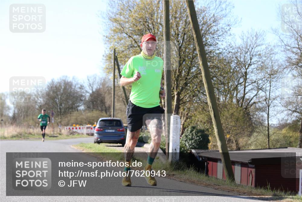 06.04.2025 - 44. Internationalen Wilhelmsburger Insellauf Jannik Wohlers http://msf.ph/oto/7620943 06.04.2025 10:08:44 Laufen  meine-sportfotos.de