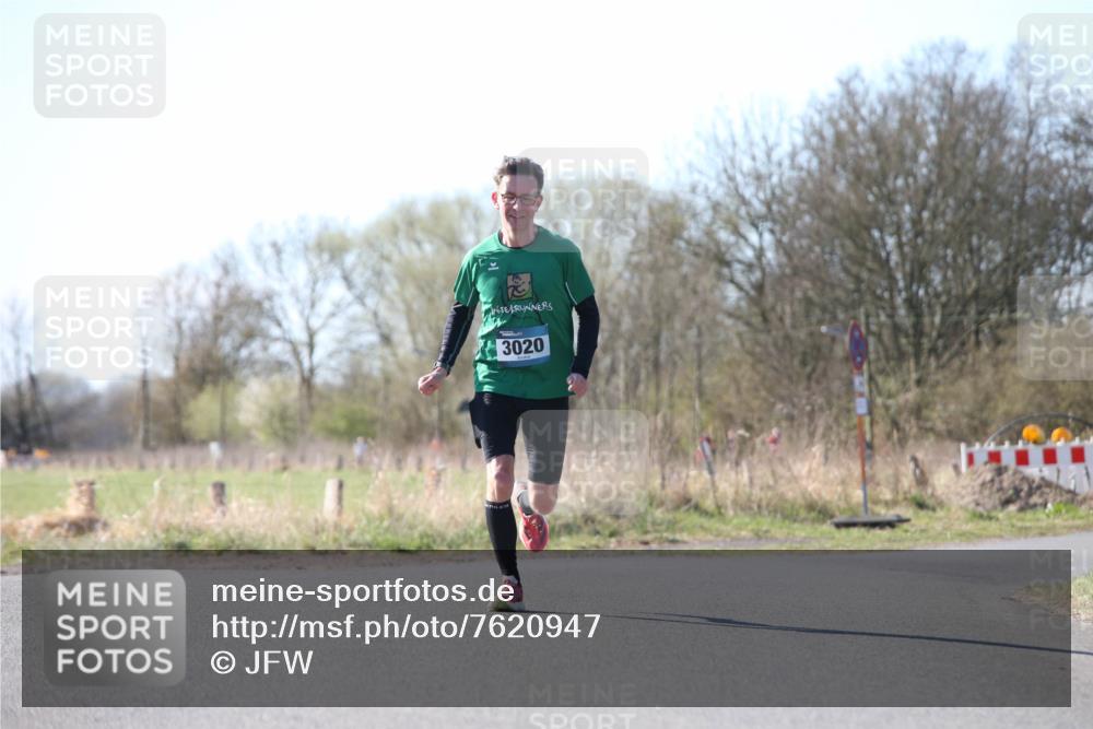 06.04.2025 - 44. Internationalen Wilhelmsburger Insellauf Jannik Wohlers http://msf.ph/oto/7620947 06.04.2025 10:08:48 Laufen 3020 meine-sportfotos.de