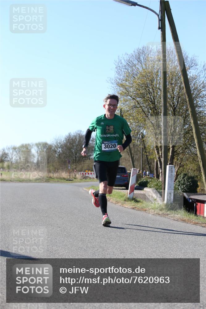 06.04.2025 - 44. Internationalen Wilhelmsburger Insellauf Jannik Wohlers http://msf.ph/oto/7620963 06.04.2025 10:08:52 Laufen 3020 meine-sportfotos.de