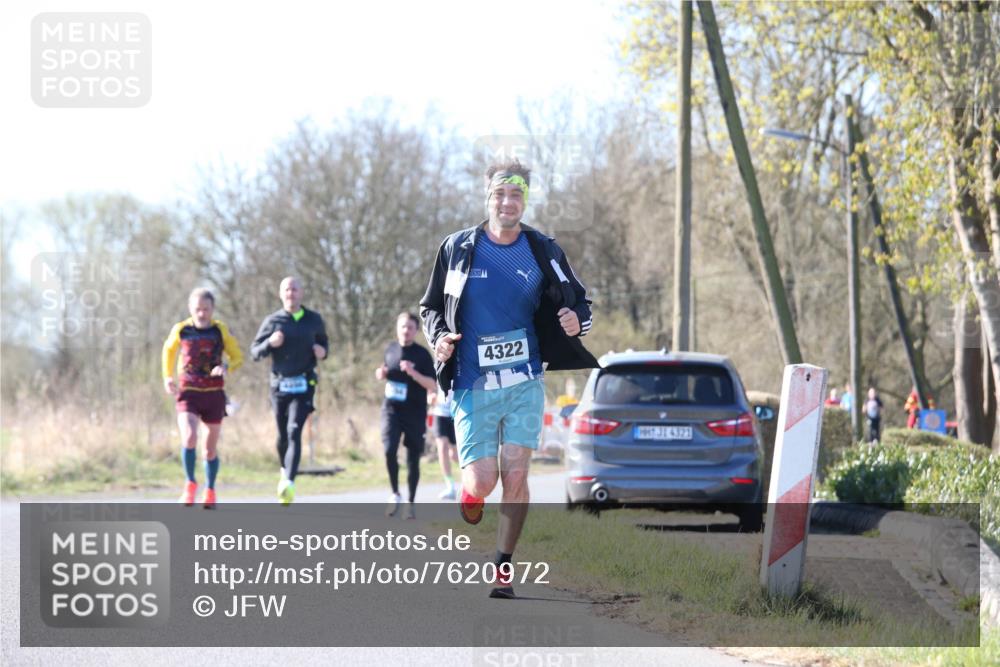 06.04.2025 - 44. Internationalen Wilhelmsburger Insellauf Jannik Wohlers http://msf.ph/oto/7620972 06.04.2025 10:09:07 Laufen 4322, 31, 4321 meine-sportfotos.de