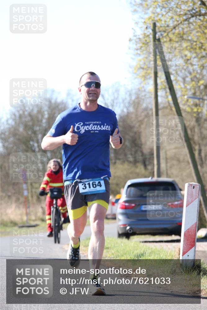 06.04.2025 - 44. Internationalen Wilhelmsburger Insellauf Jannik Wohlers http://msf.ph/oto/7621033 06.04.2025 10:09:20 Laufen 3164 meine-sportfotos.de