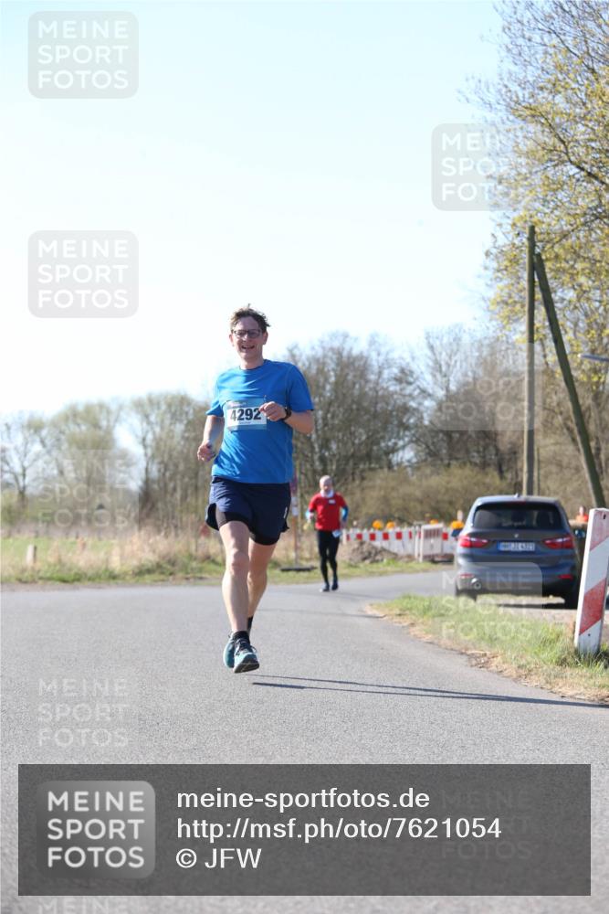 06.04.2025 - 44. Internationalen Wilhelmsburger Insellauf Jannik Wohlers http://msf.ph/oto/7621054 06.04.2025 10:09:34 Laufen 4292 meine-sportfotos.de