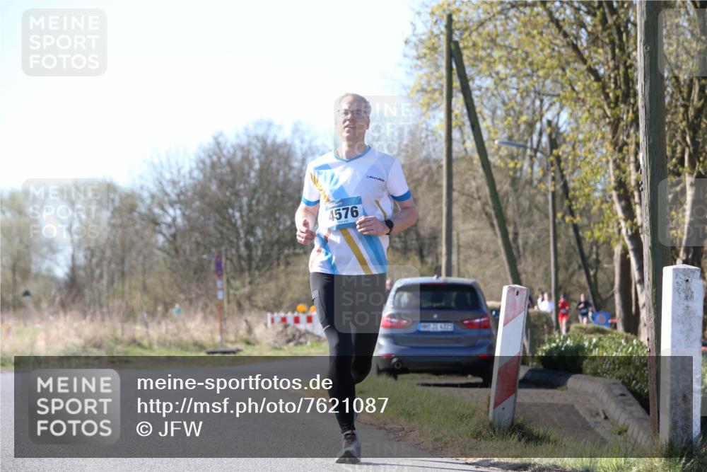 06.04.2025 - 44. Internationalen Wilhelmsburger Insellauf Jannik Wohlers http://msf.ph/oto/7621087 06.04.2025 10:10:04 Laufen 4576 meine-sportfotos.de