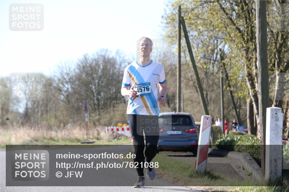06.04.2025 - 44. Internationalen Wilhelmsburger Insellauf Jannik Wohlers http://msf.ph/oto/7621088 06.04.2025 10:10:04 Laufen 4576, 31, 4323 meine-sportfotos.de