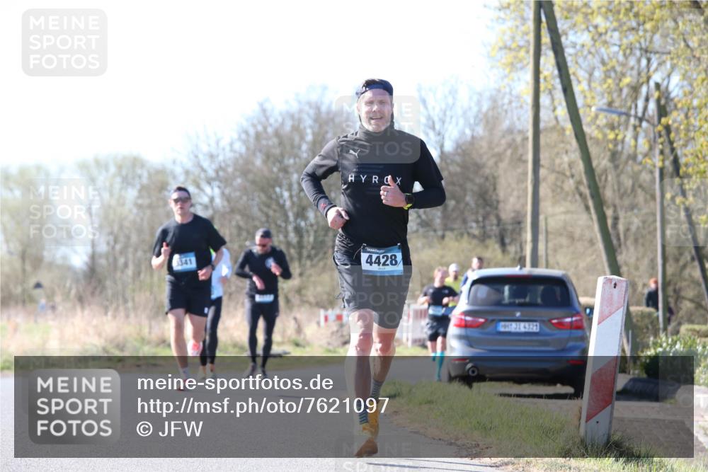 06.04.2025 - 44. Internationalen Wilhelmsburger Insellauf Jannik Wohlers http://msf.ph/oto/7621097 06.04.2025 10:10:13 Laufen 341, 4428 meine-sportfotos.de