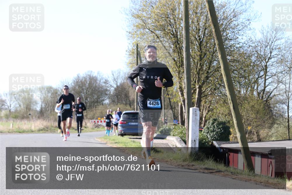 06.04.2025 - 44. Internationalen Wilhelmsburger Insellauf Jannik Wohlers http://msf.ph/oto/7621101 06.04.2025 10:10:14 Laufen 3341, 4831, 4923, 4428 meine-sportfotos.de