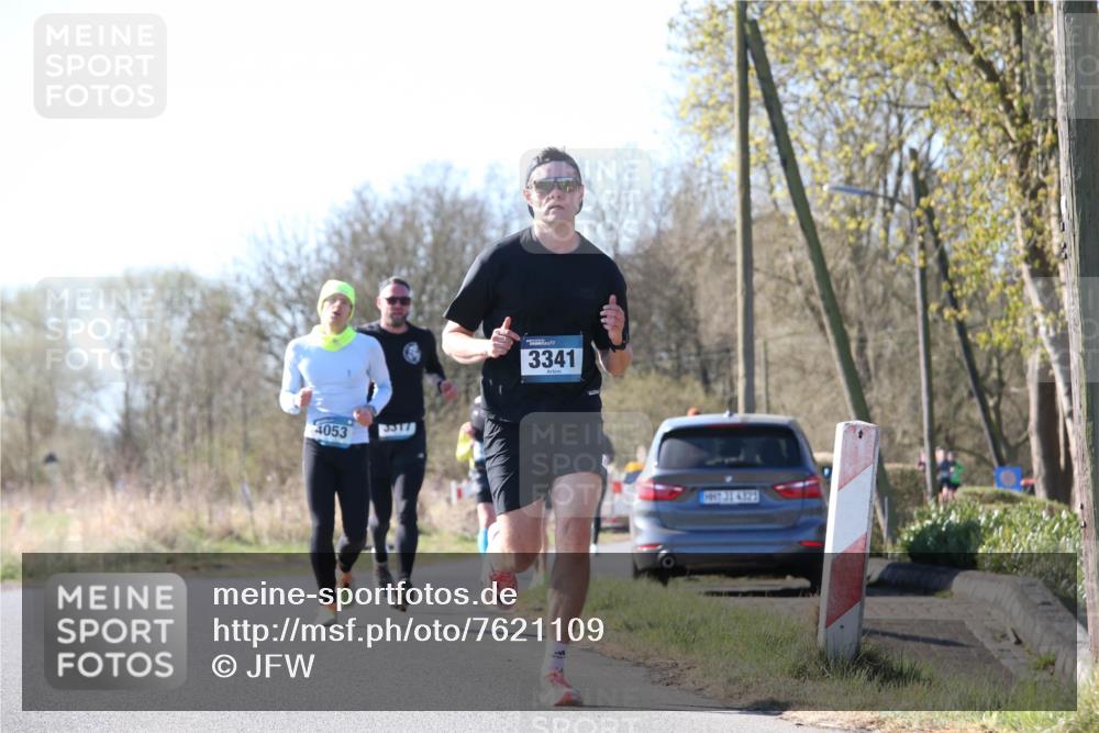 06.04.2025 - 44. Internationalen Wilhelmsburger Insellauf Jannik Wohlers http://msf.ph/oto/7621109 06.04.2025 10:10:16 Laufen 4053, 3317, 3341, 31, 4323 meine-sportfotos.de