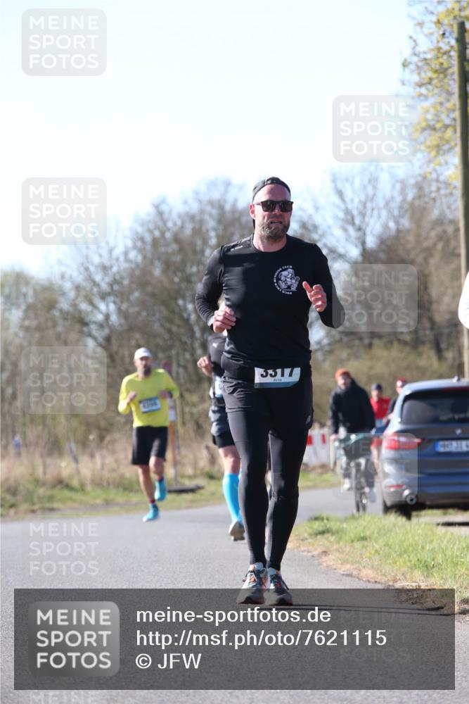 06.04.2025 - 44. Internationalen Wilhelmsburger Insellauf Jannik Wohlers http://msf.ph/oto/7621115 06.04.2025 10:10:19 Laufen 3317 meine-sportfotos.de