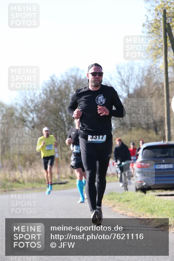06.04.2025 - 44. Internationalen Wilhelmsburger Insellauf Jannik Wohlers http://msf.ph/oto/7621116 06.04.2025 10:10:19 Laufen 42, 3317 meine-sportfotos.de