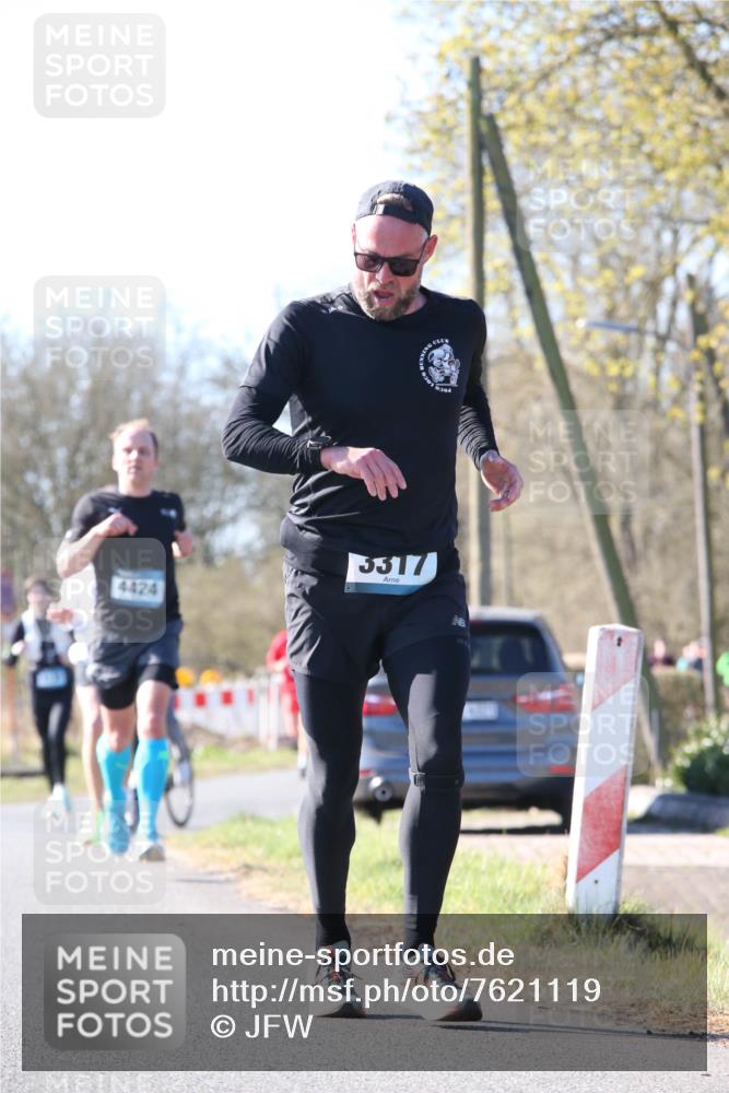 06.04.2025 - 44. Internationalen Wilhelmsburger Insellauf Jannik Wohlers http://msf.ph/oto/7621119 06.04.2025 10:10:20 Laufen 4424, 3317, 0004 meine-sportfotos.de