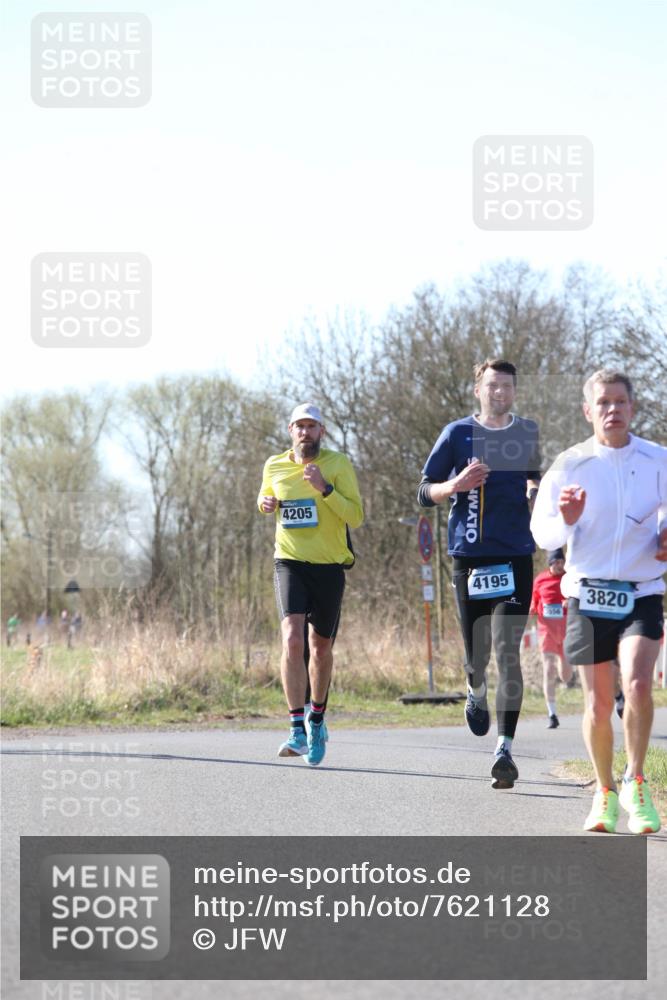 06.04.2025 - 44. Internationalen Wilhelmsburger Insellauf Jannik Wohlers http://msf.ph/oto/7621128 06.04.2025 10:10:22 Laufen 4205, 4195, 556, 3820 meine-sportfotos.de