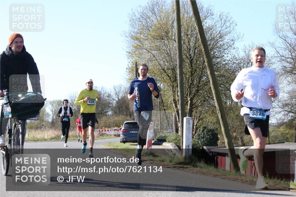 06.04.2025 - 44. Internationalen Wilhelmsburger Insellauf Jannik Wohlers http://msf.ph/oto/7621134 06.04.2025 10:10:26 Laufen 4136, 4205, 31, 4321, 4195, 3820 meine-sportfotos.de