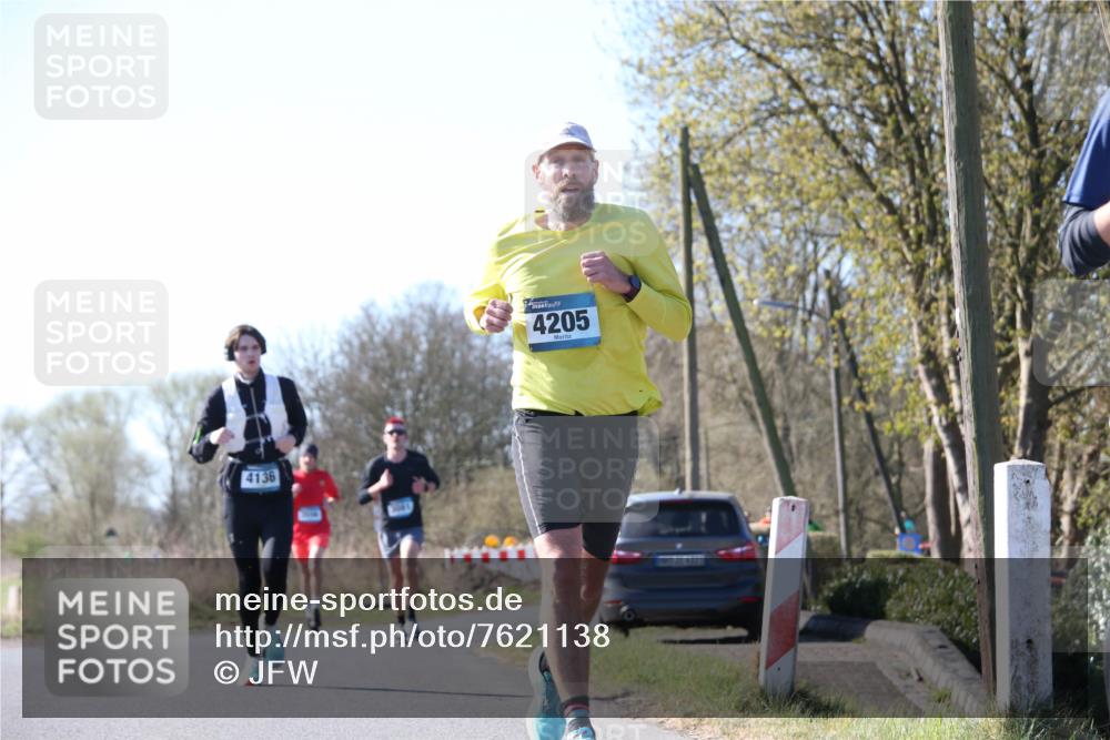 06.04.2025 - 44. Internationalen Wilhelmsburger Insellauf Jannik Wohlers http://msf.ph/oto/7621138 06.04.2025 10:10:27 Laufen 4136, 4205 meine-sportfotos.de